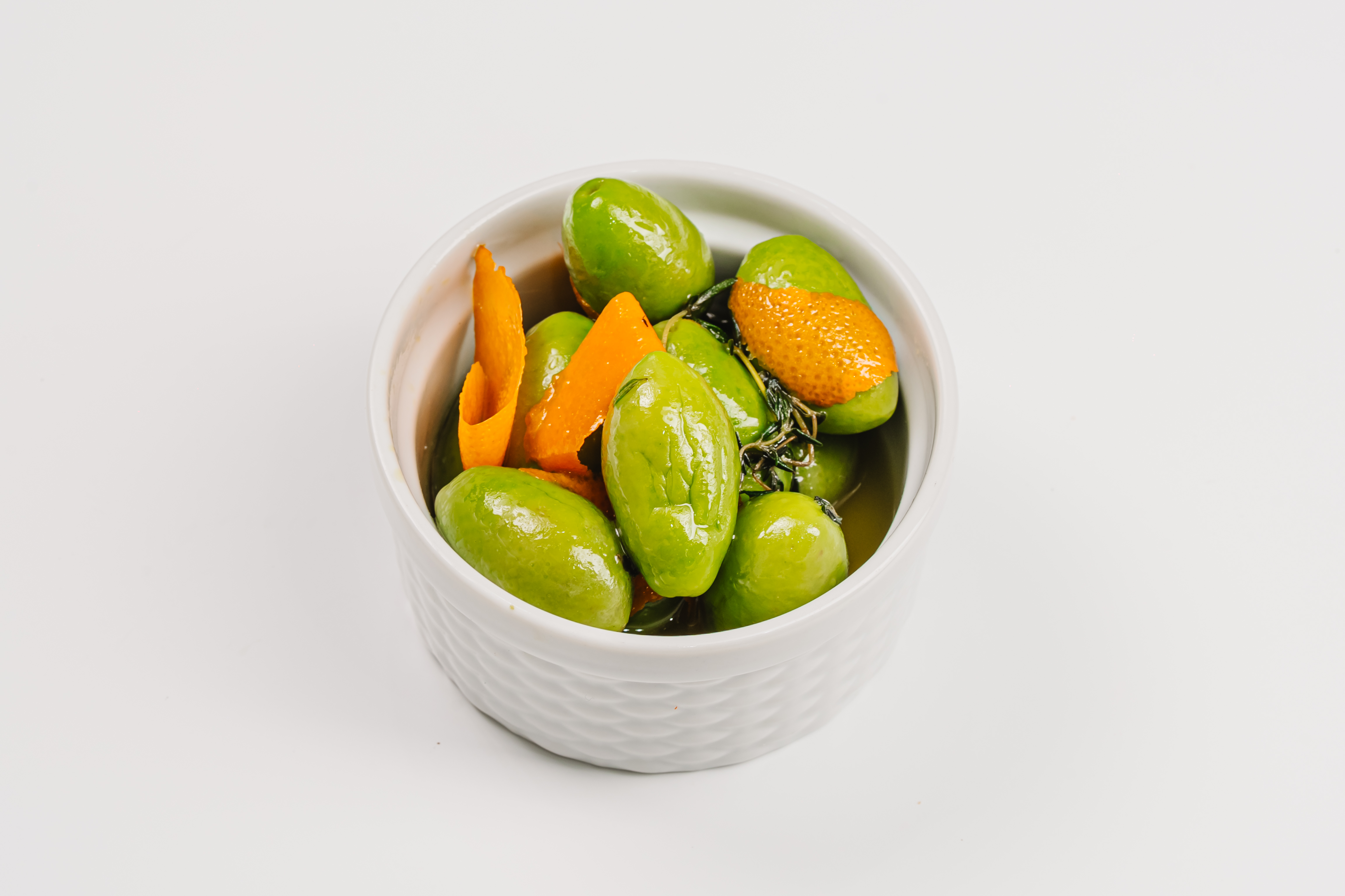 Aceitunas Verdes  Green olives, orange, thyme